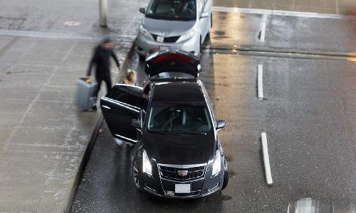 The Benefits of Using Pearson Airport Transfer Services